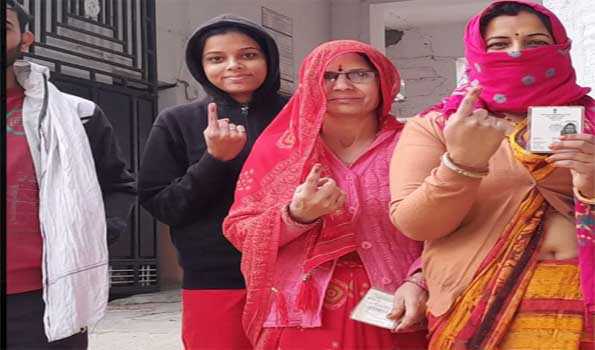 In Uttar Pradesh around 25.2 pc votes polled on 8 seats till 11 am